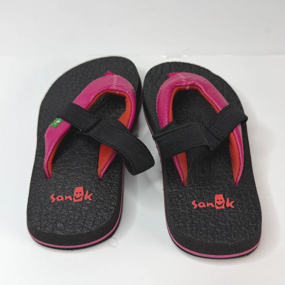 Sanuk Girl's Yoga Mat‎ Flip Flops Toddler Size 7-8 Pink and Black